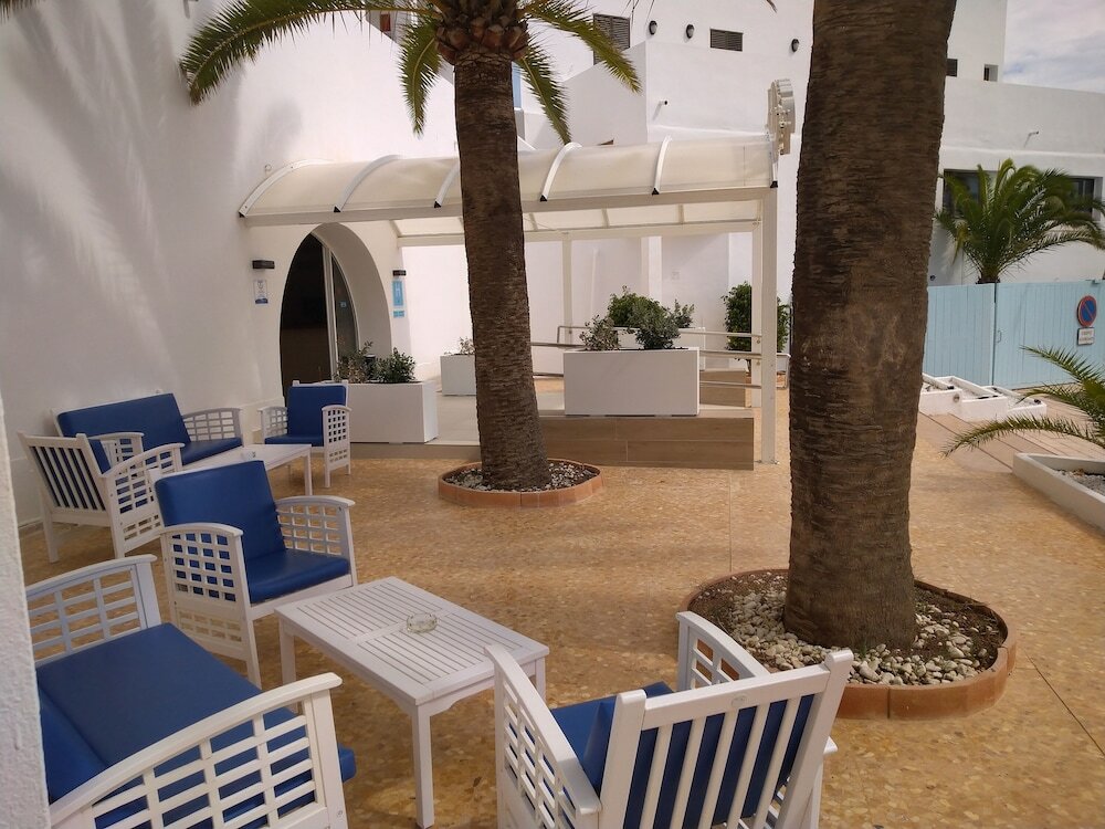 Фото Hotel Roca Bella