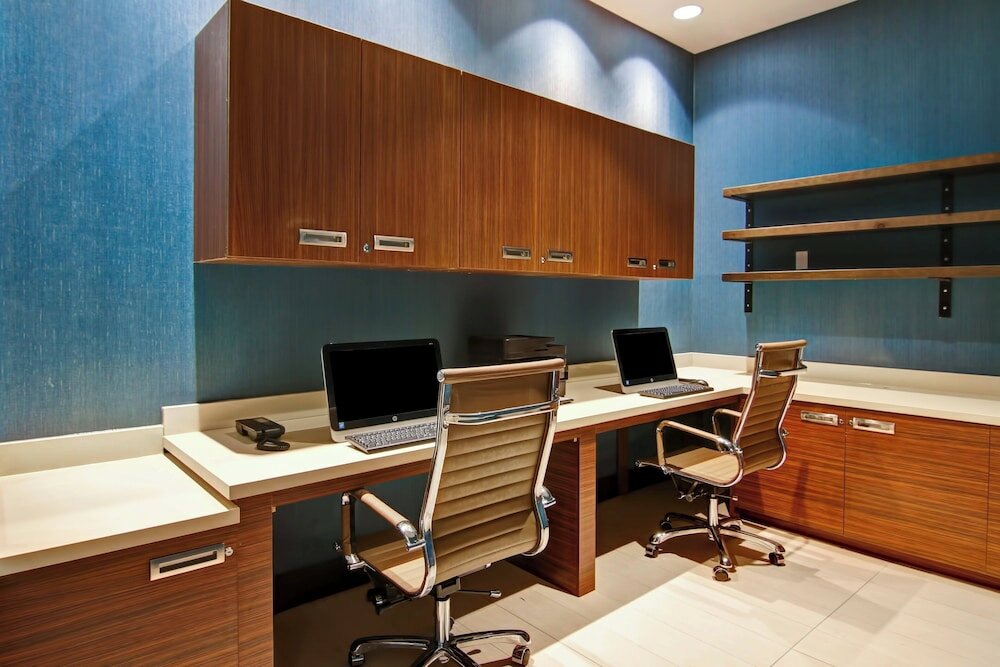 Фото TownePlace Suites by Marriott Kincardine