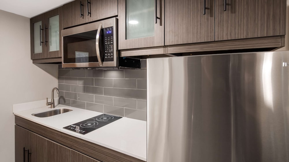 Фото Best Western Plus Executive Residency Nashville