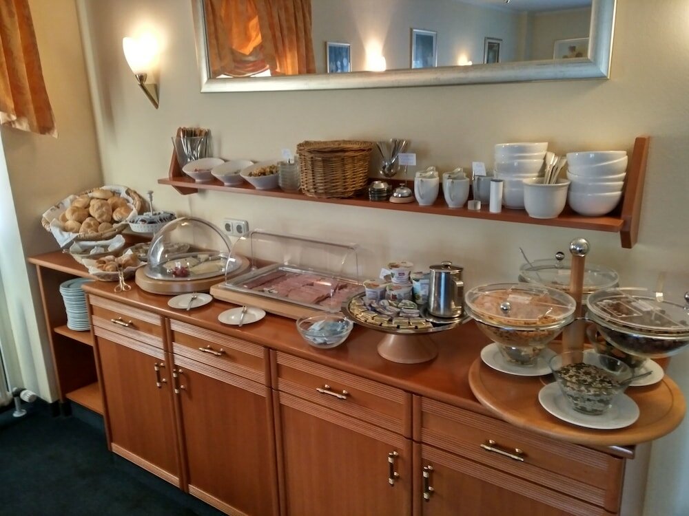 Фото Hotel Blutenburg