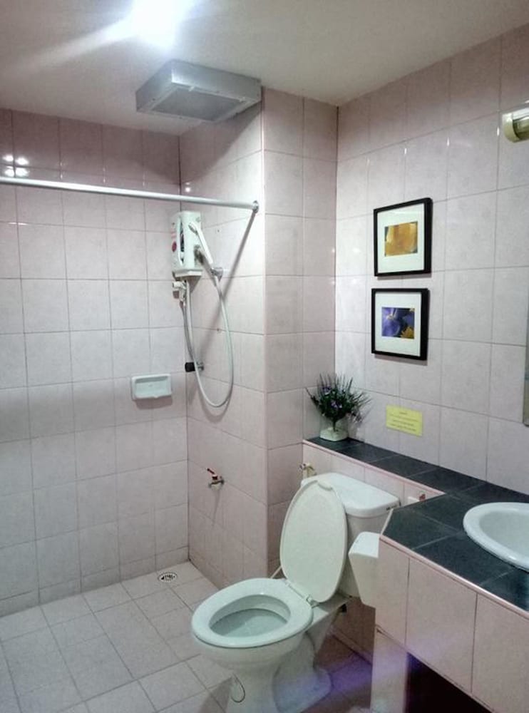 Фото Pearl Place Hotel