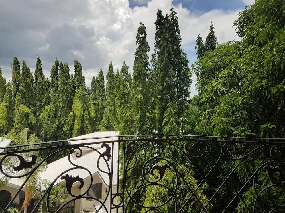 Фото Sophia Suites Residence Hotel