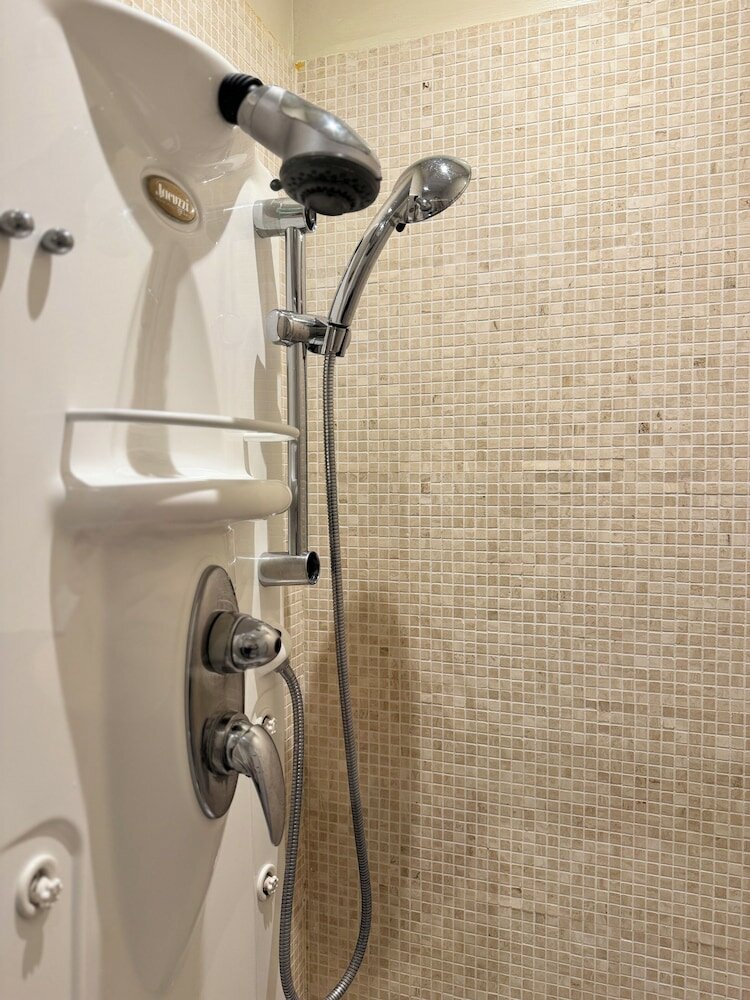 Фото 66 Imperial Inn DeLuxe