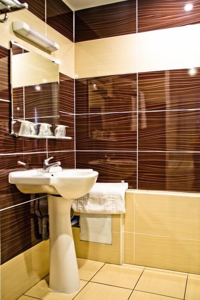 Фото Kyriad Direct Beziers Centre