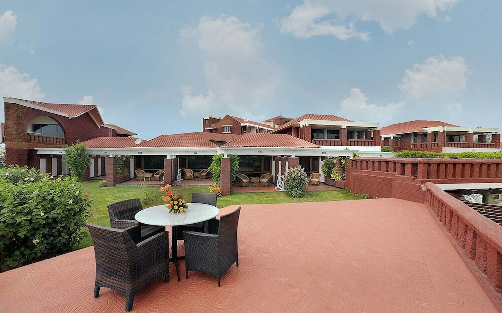 Фото Mayfair Heritage, Puri