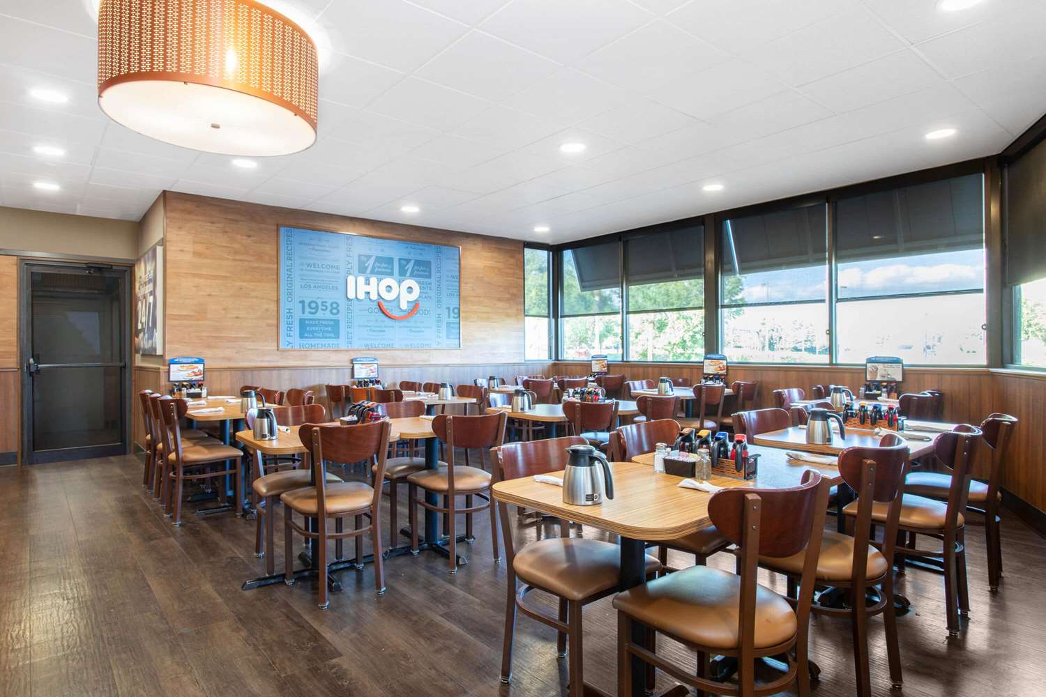 Фото Days Inn by Wyndham Orlando Conv. Center/International Dr