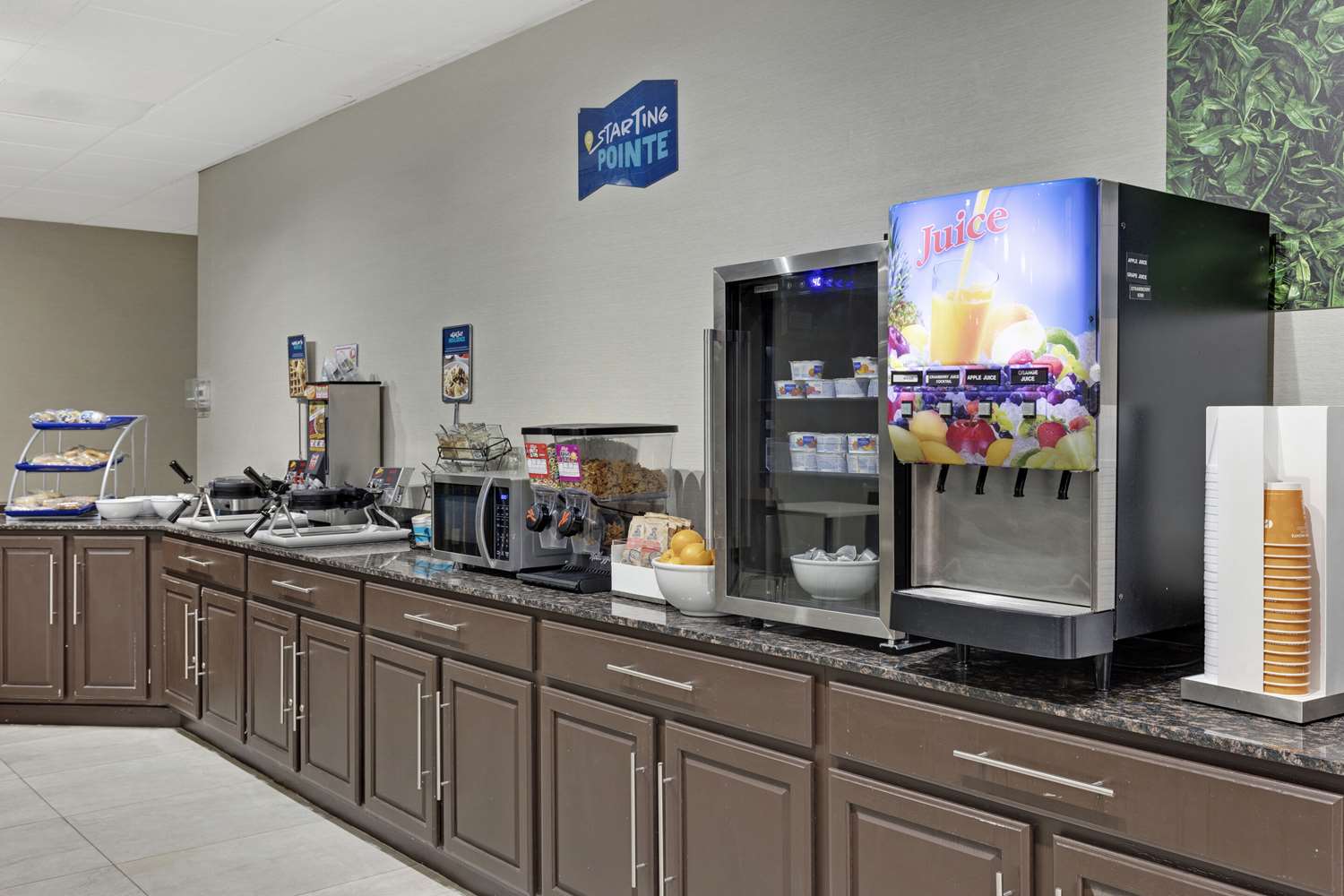 Фото Clarion Pointe Near Erie Casino