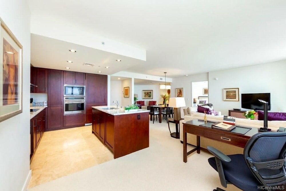 Фото Jet Luxury @ The Trump Waikiki