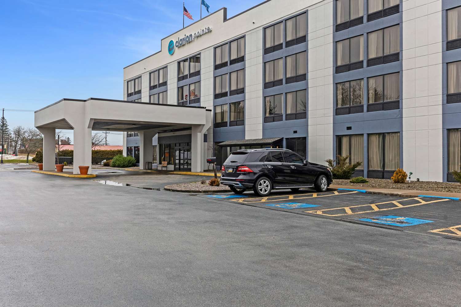 Фото Clarion Pointe Near Erie Casino