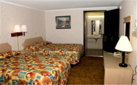 Фото Knights Inn Farmington Hills