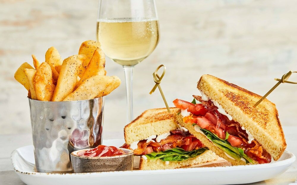 Фото Courtyard by Marriott Charlotte Airport/Billy Graham Parkway