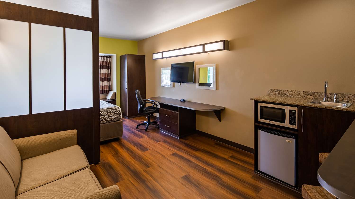 Фото SureStay Plus Hotel by Best Western Buckhannon