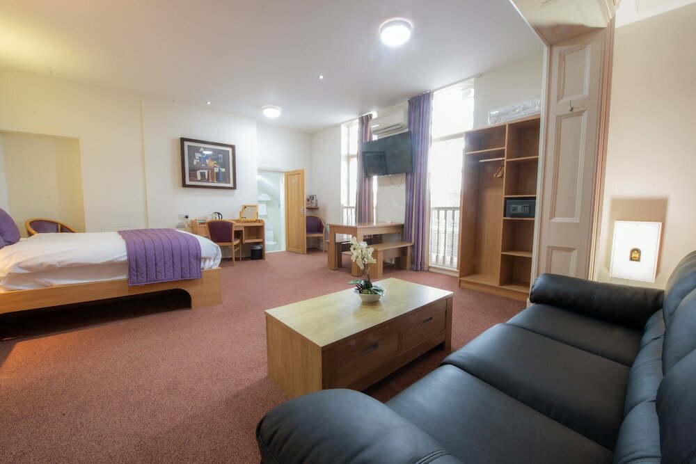 Фото Отель Fox Connaught London ExCeL