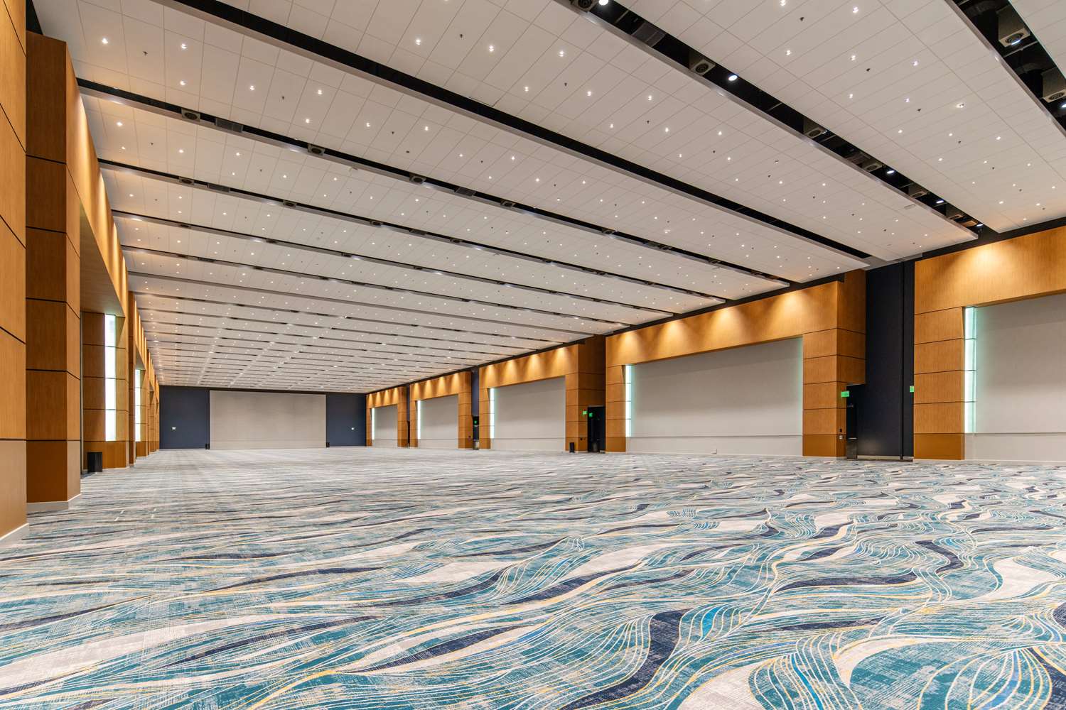 Фото Doubletree by Hilton Cedar Rapids Convention Complex