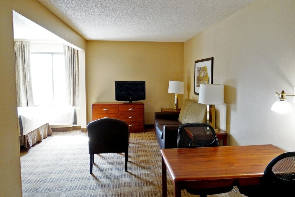 Фото Extended Stay America Suites Cleveland - Middleburg Heights