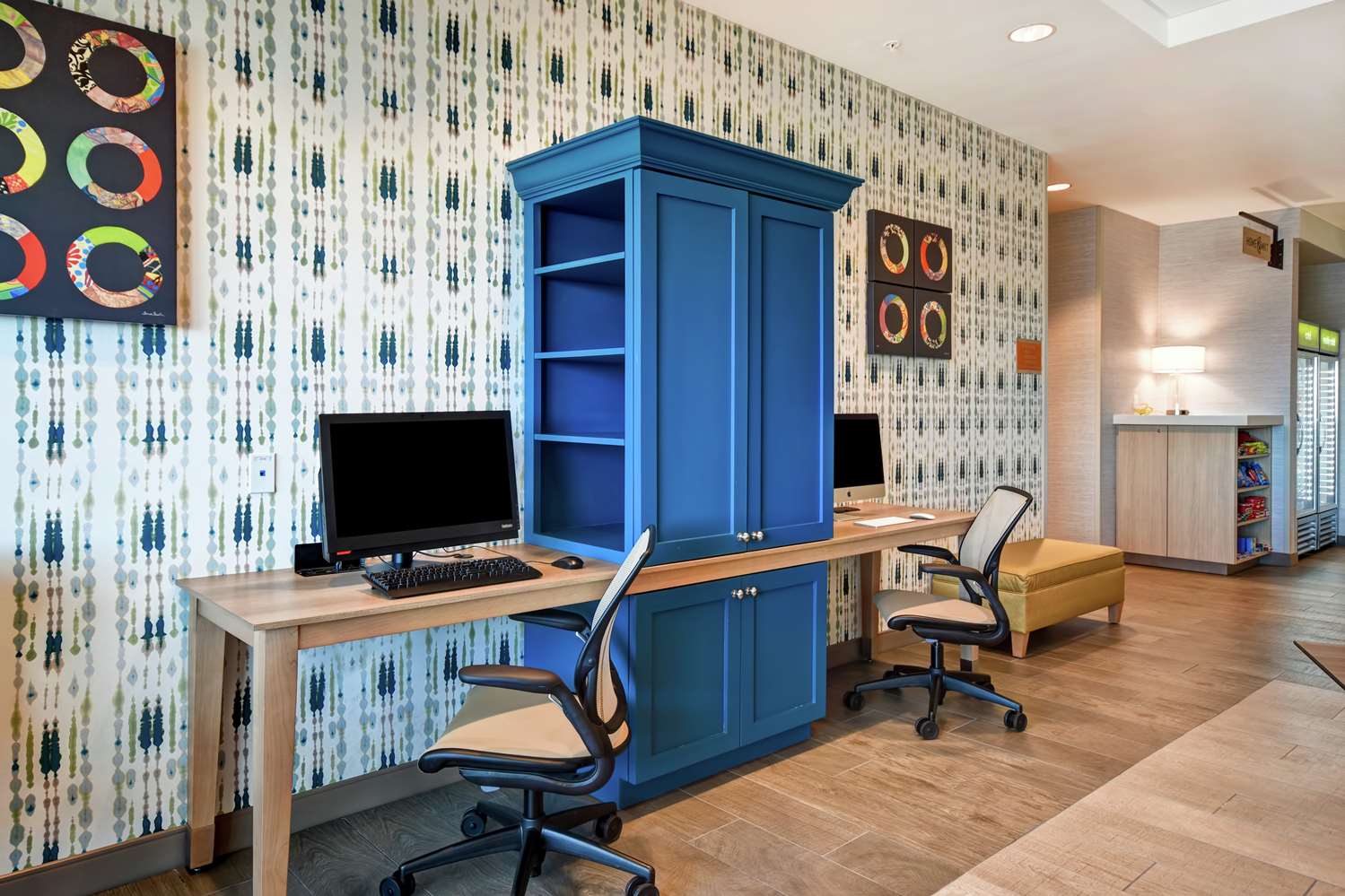 Фото Home2 Suites by Hilton Victorville