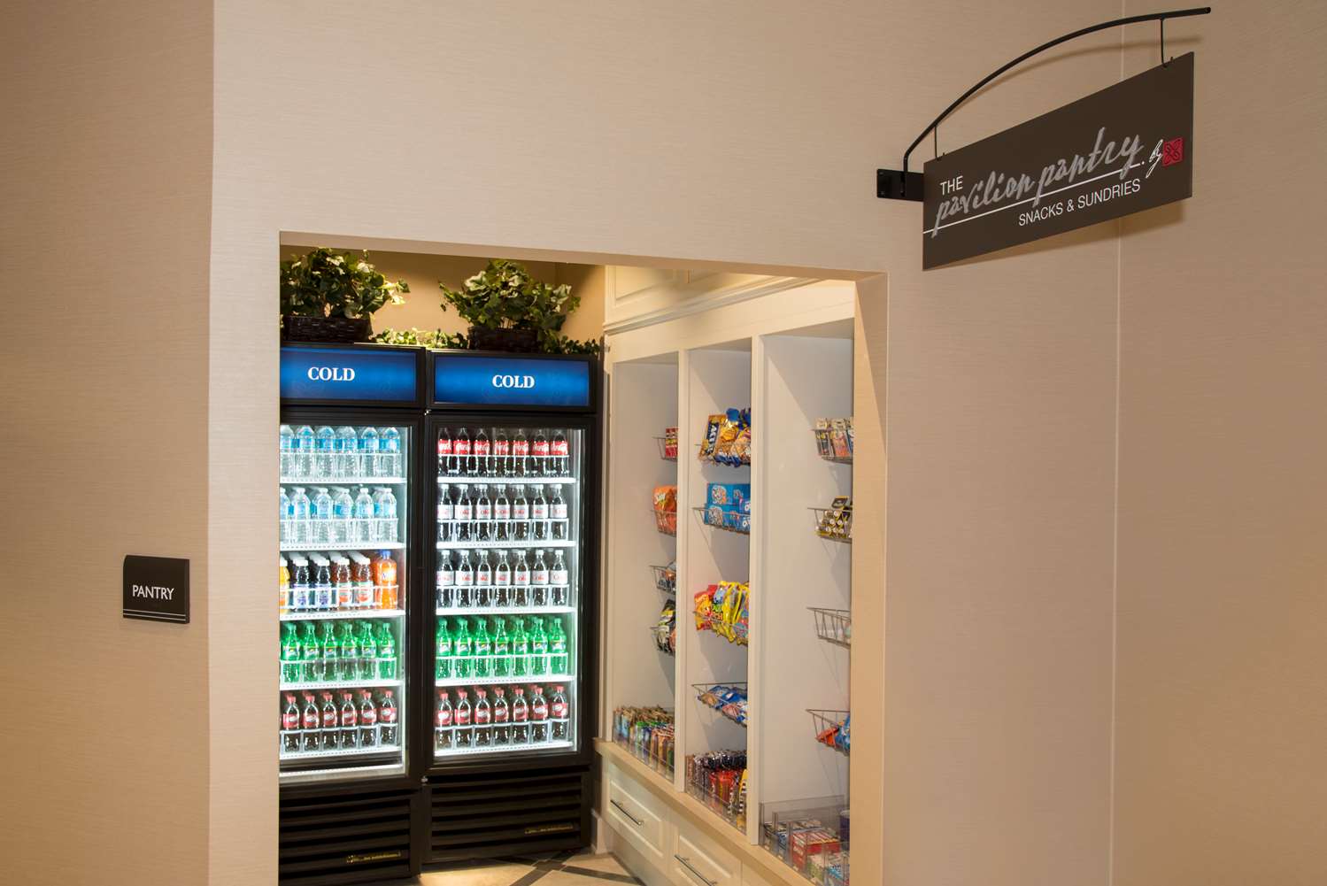 Фото Hilton Garden Inn Louisville Downtown