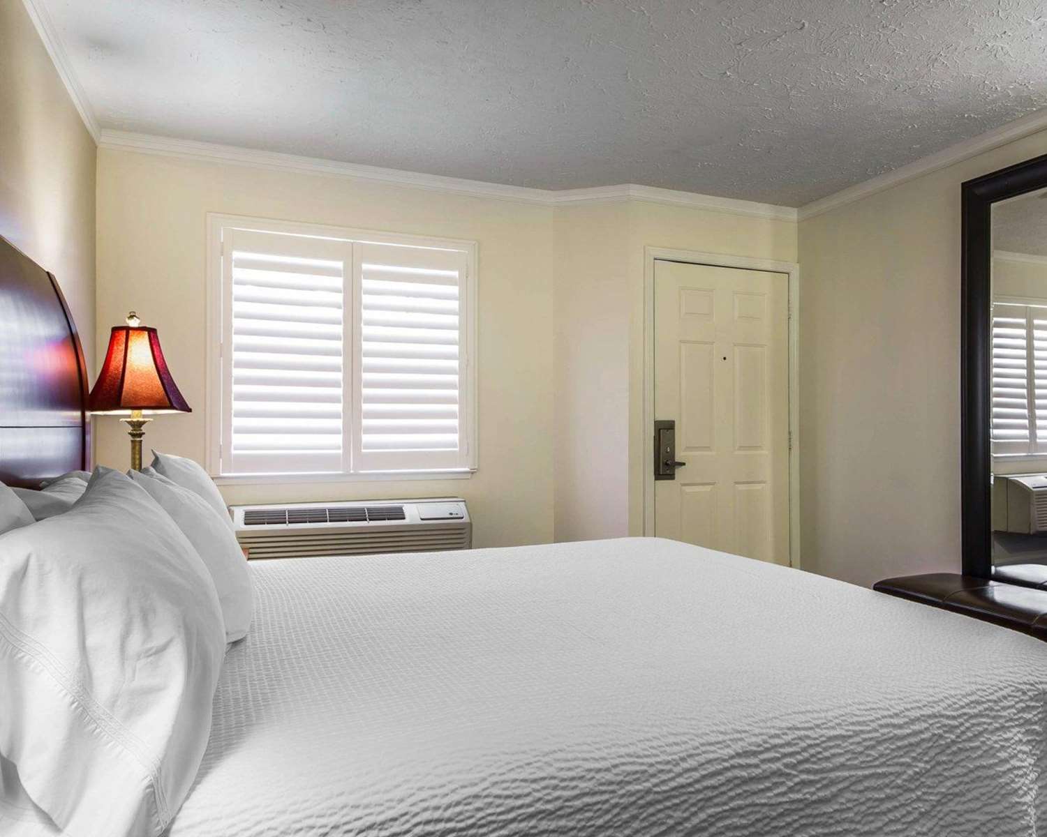 Фото Baechtel Creek Inn, Ascend Hotel Collection