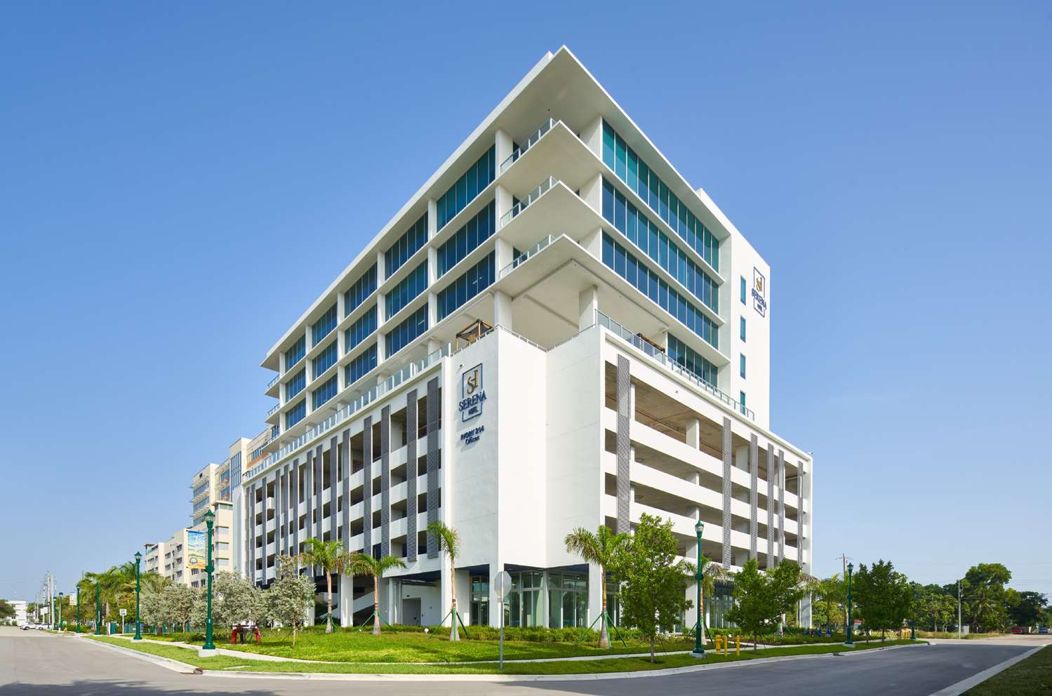 Фото Serena Hotel Aventura Miami, Tapestry Collection by Hilton