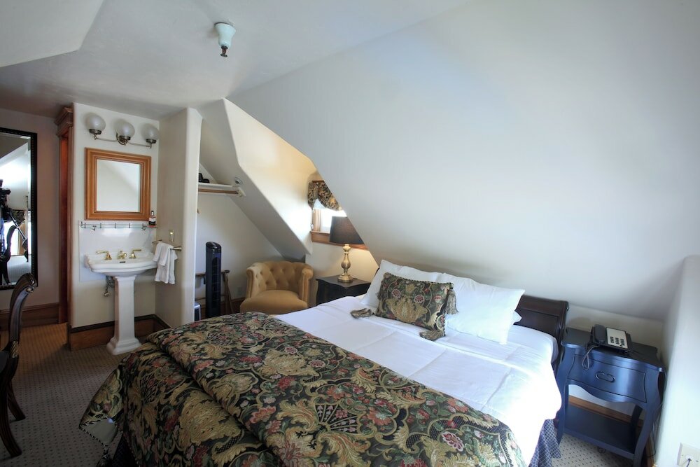 Фото Pacific Grove Inn