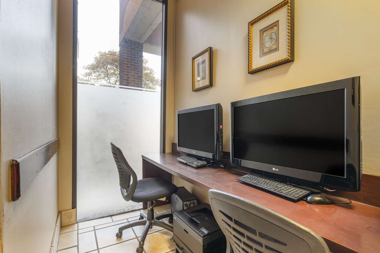 Фото Comfort Inn University Center