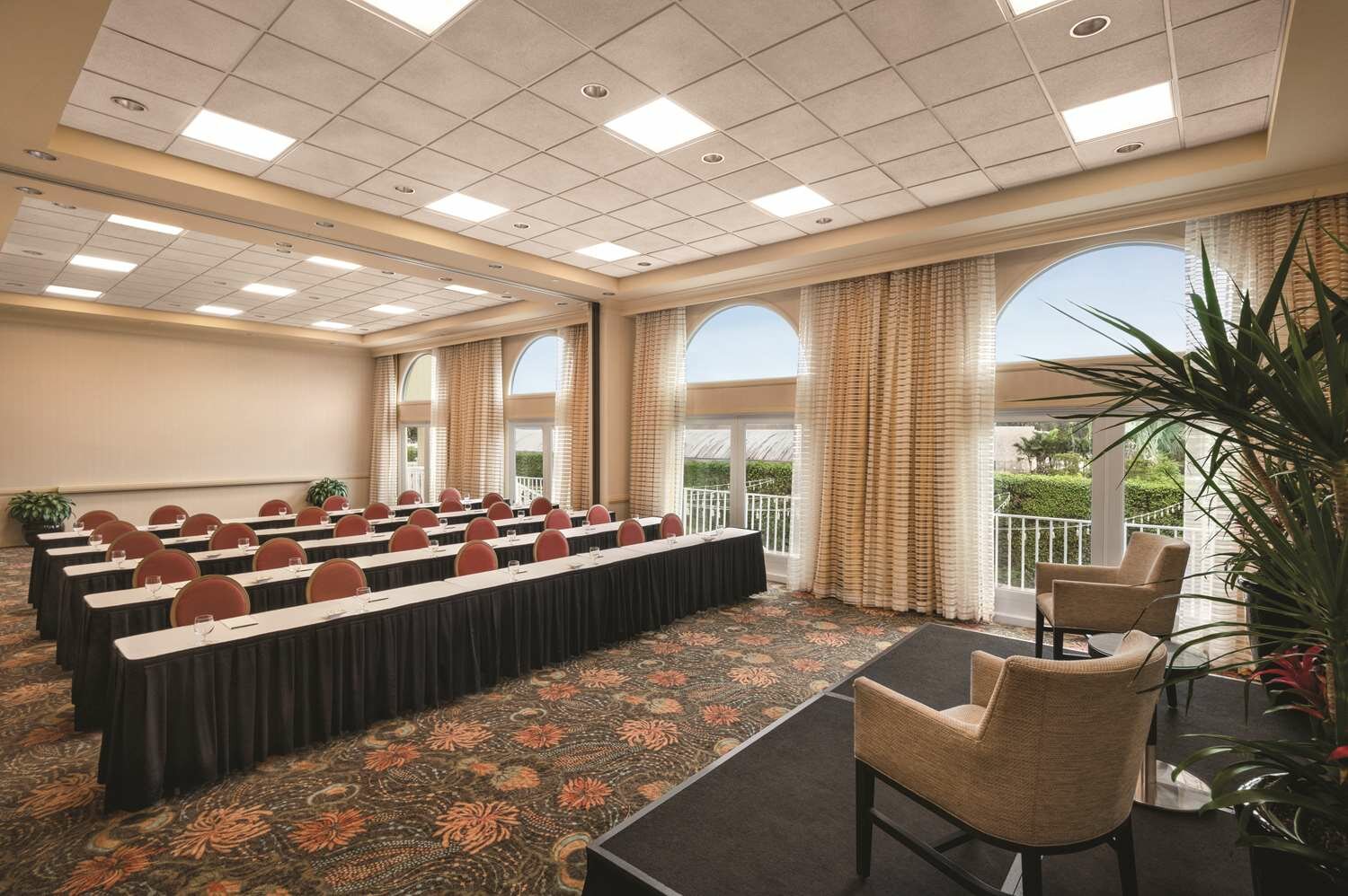 Фото Hilton Naples