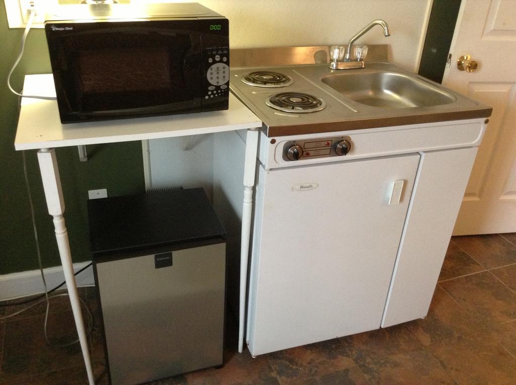 Фото New Sea Breeze Motel