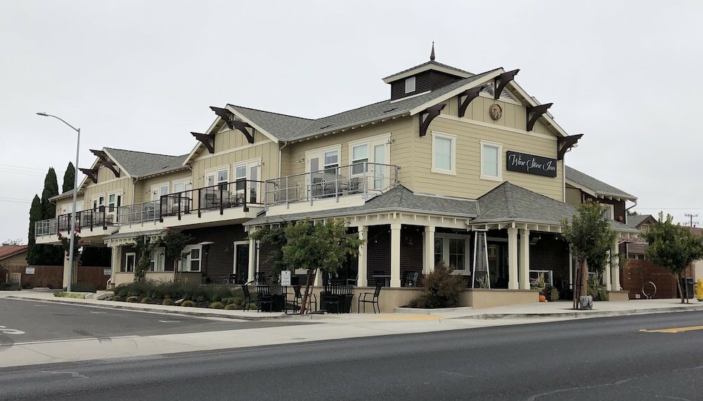 Фото отеля 2