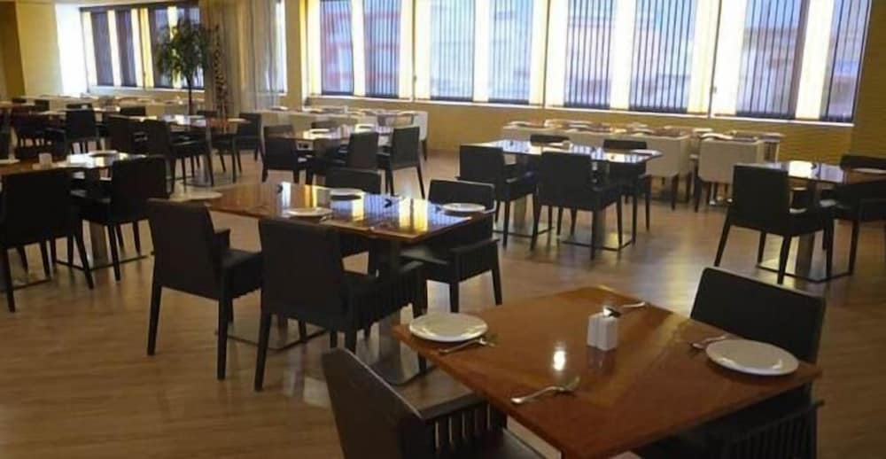 Фото Hotel Patliputra Nirvanaa