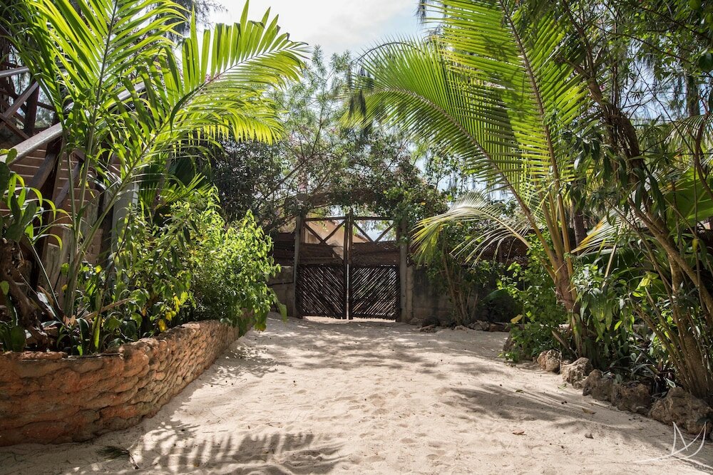 Фото Casa Umoja Guesthouse