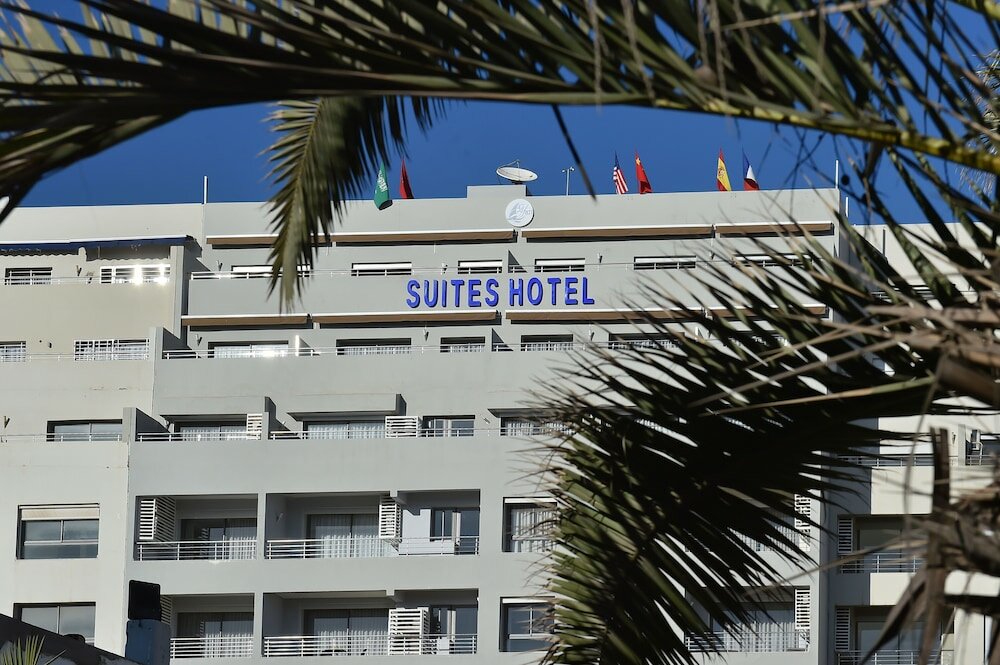 Фото Le Yacht Suites Hotel
