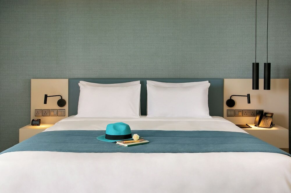 Фото Mercure Larnaca Beach Resort