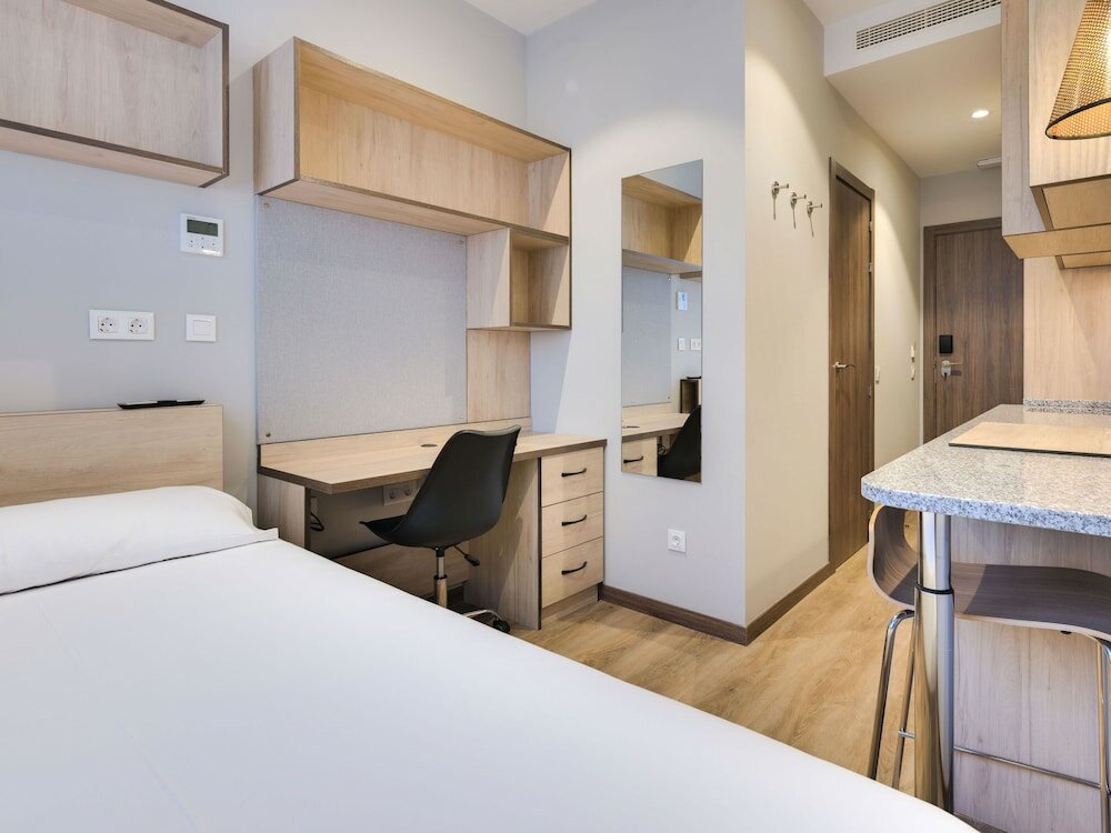 Фото Livensa Living Studios Malaga