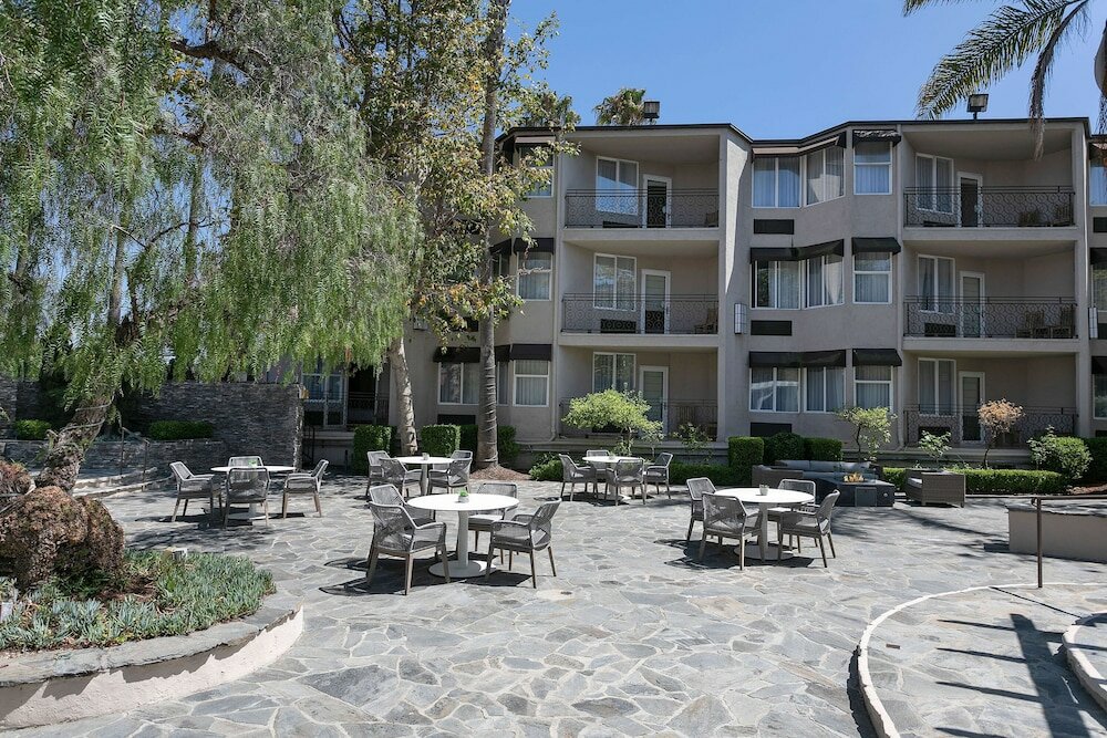 Фото Belamar Hotel Manhattan Beach, Tapestry Collection by Hilton