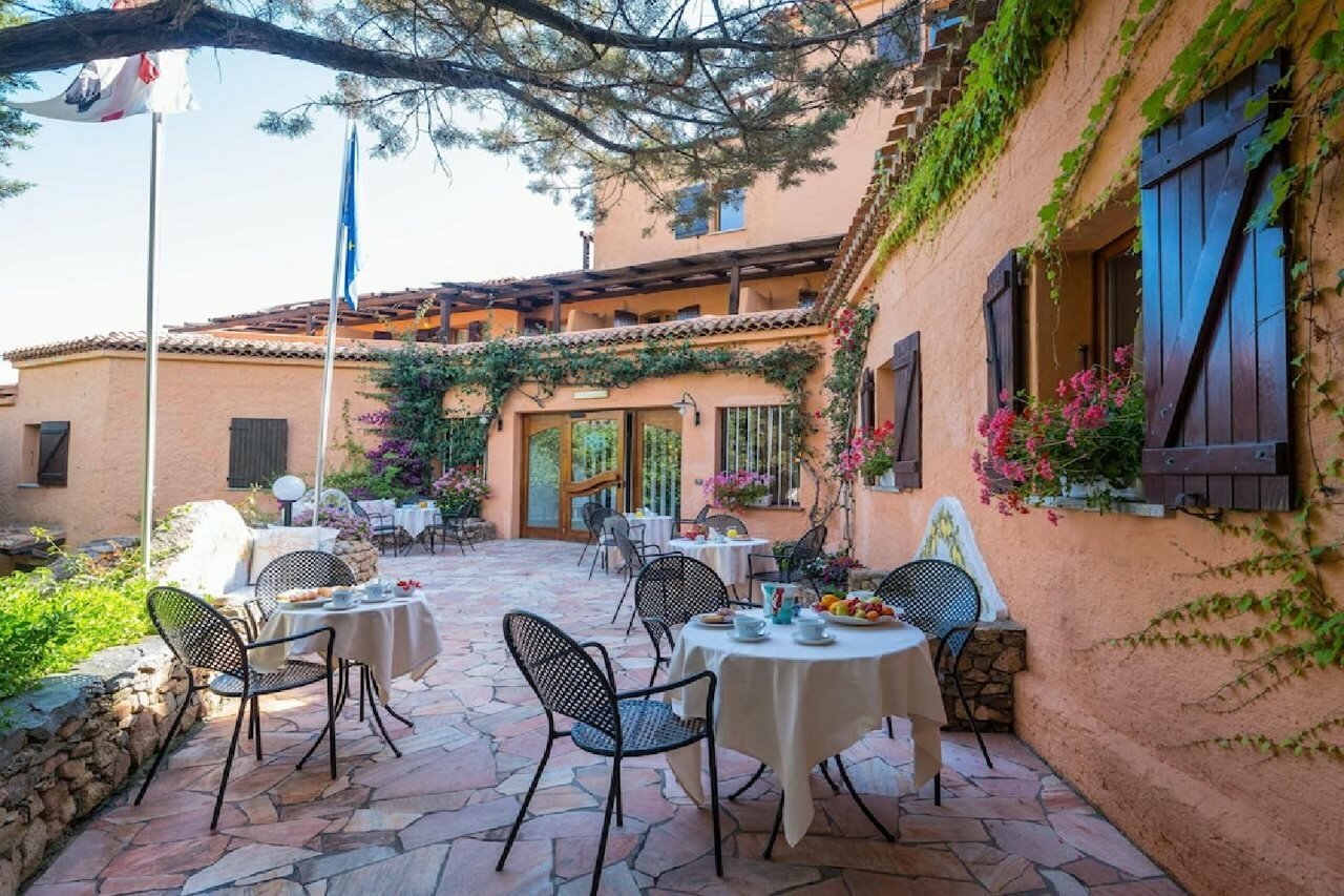 Фото Hotel Rocce Sarde