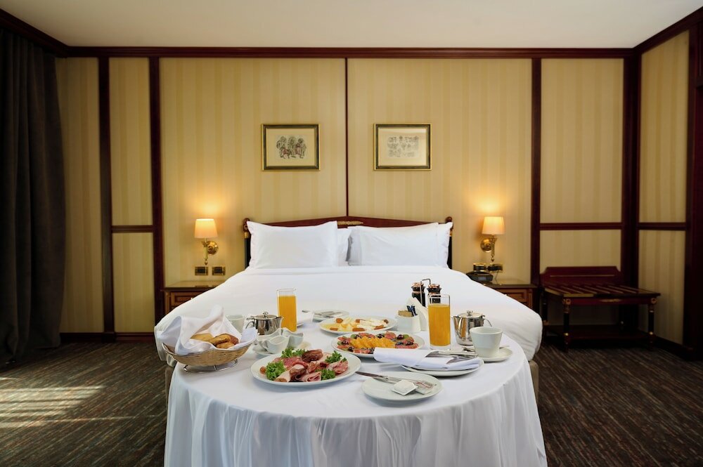 Фото Grand Hotel Bucharest