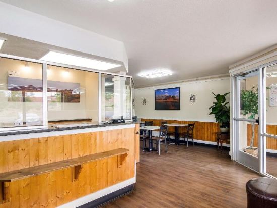 Фото Rodeway Inn Greeley