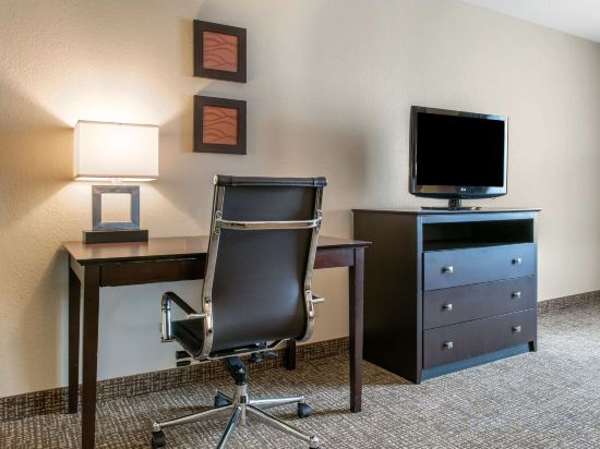 Фото Comfort Inn & Suites Porter near Indiana Dunes