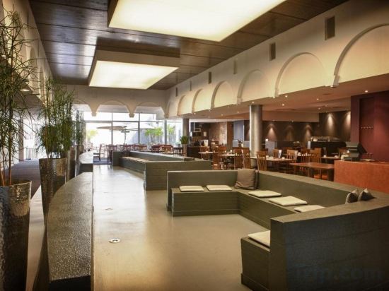 Фото Novotel Ieper Centrum Flanders Fields