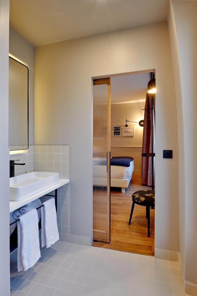 Фото Tinah Paris - Reaumur Montorgueil