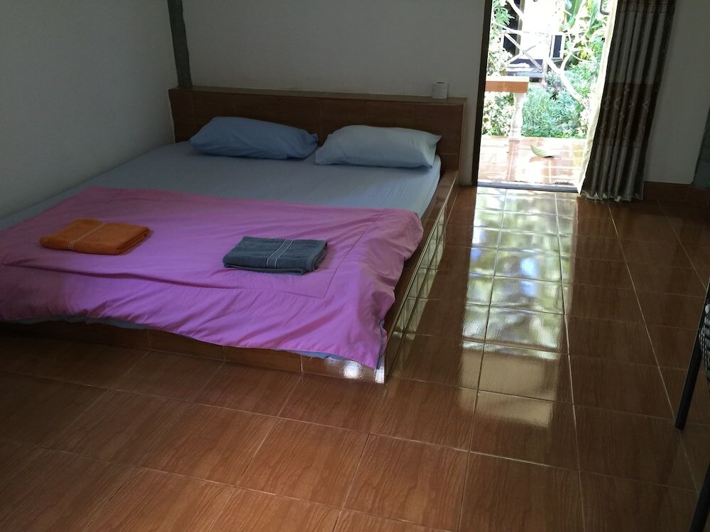 Фото Lonely Beach Pool Resort