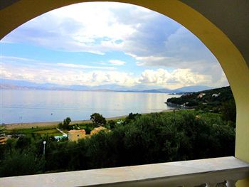 Фото Dionysos Apartments