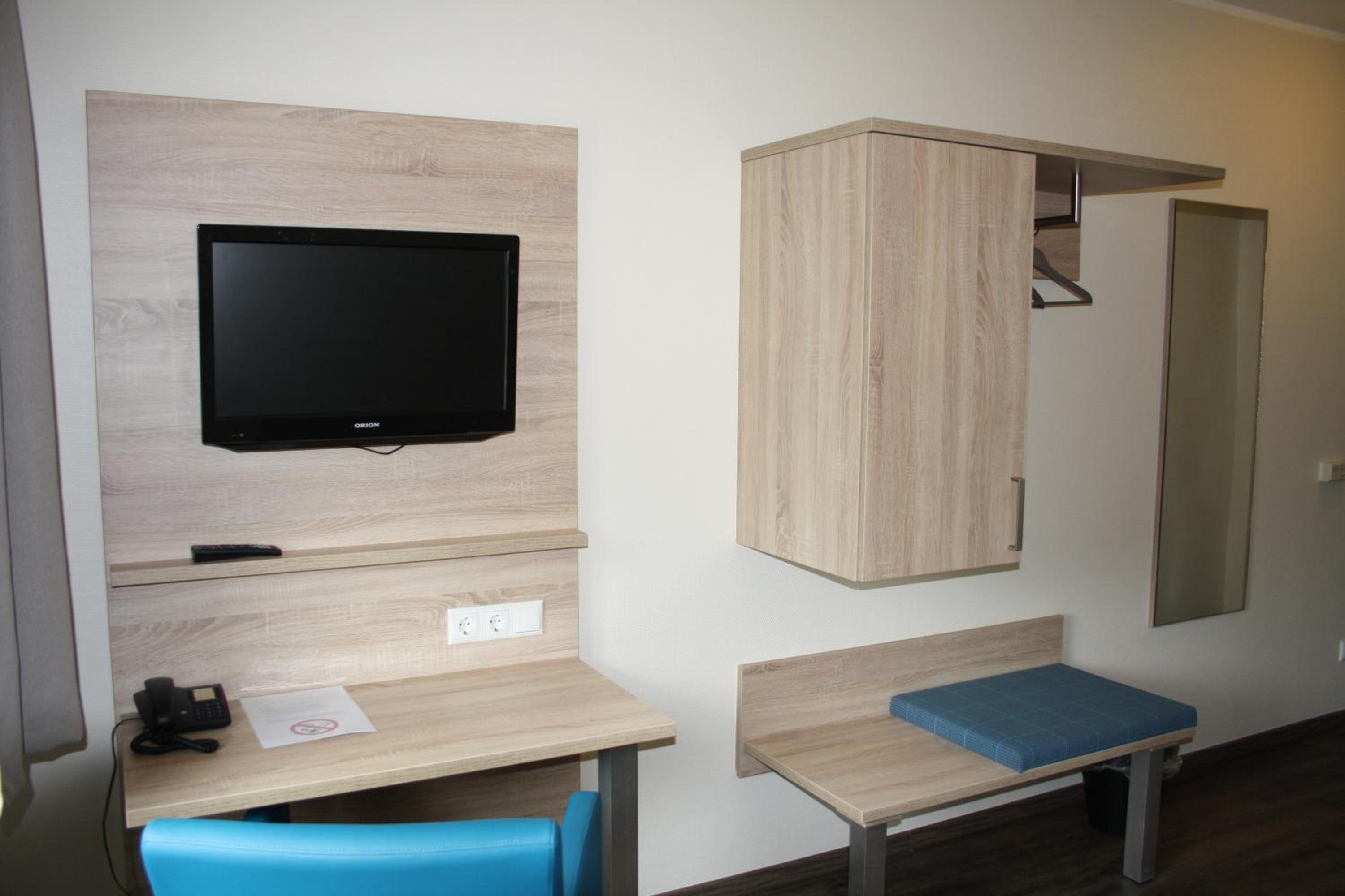 Фото Hotel Schwarzer Adler