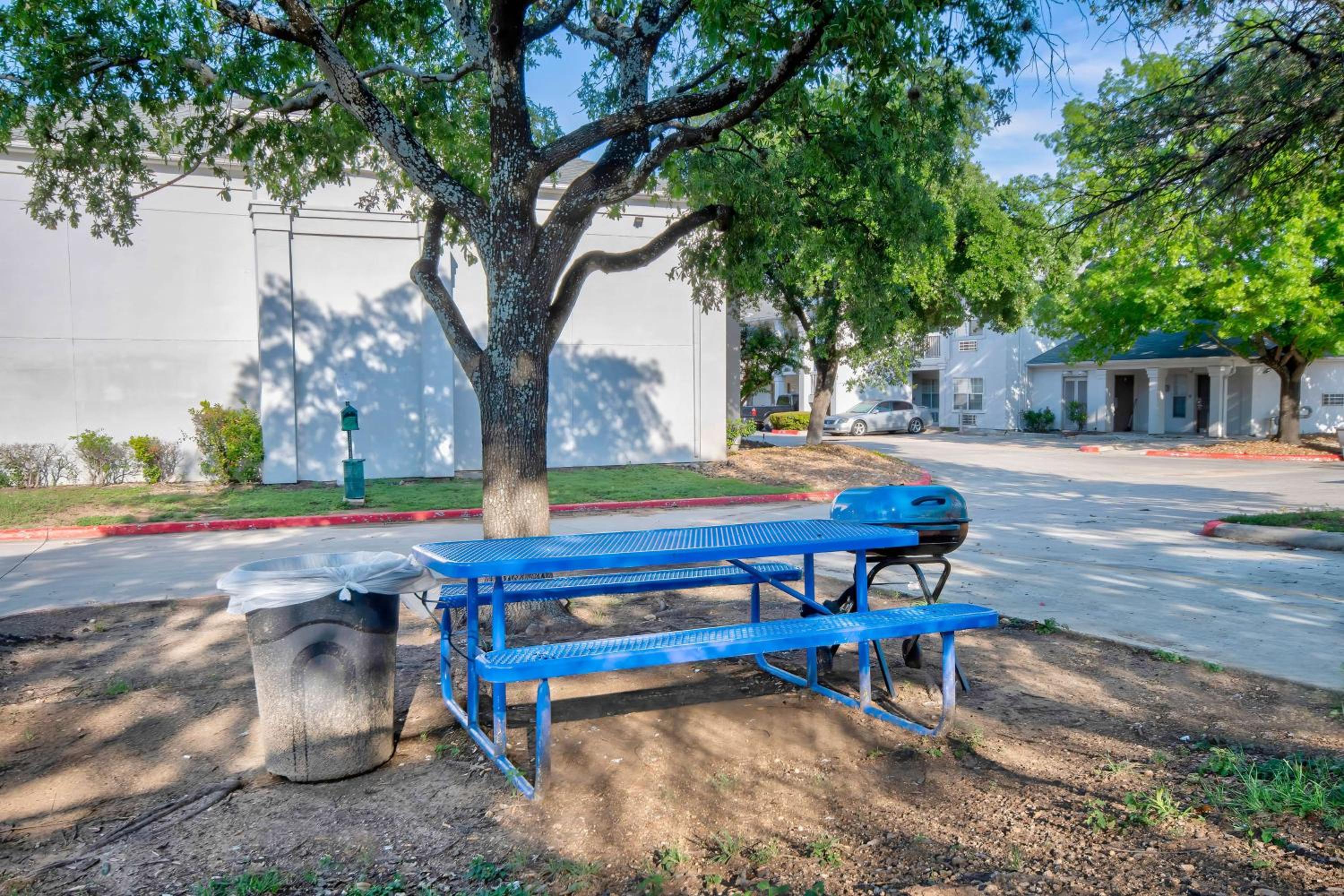 Фото Studio 6 San Antonio, Tx - Six Flags