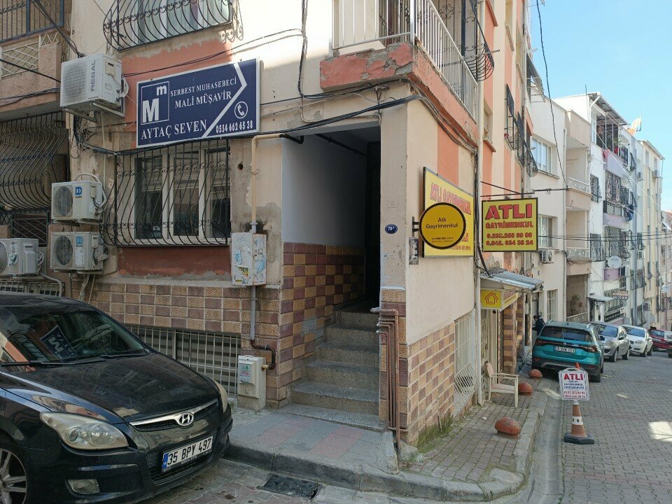 Tax consultants Independent Accountant Financial Advisor Aytac Seven, Izmir, photo