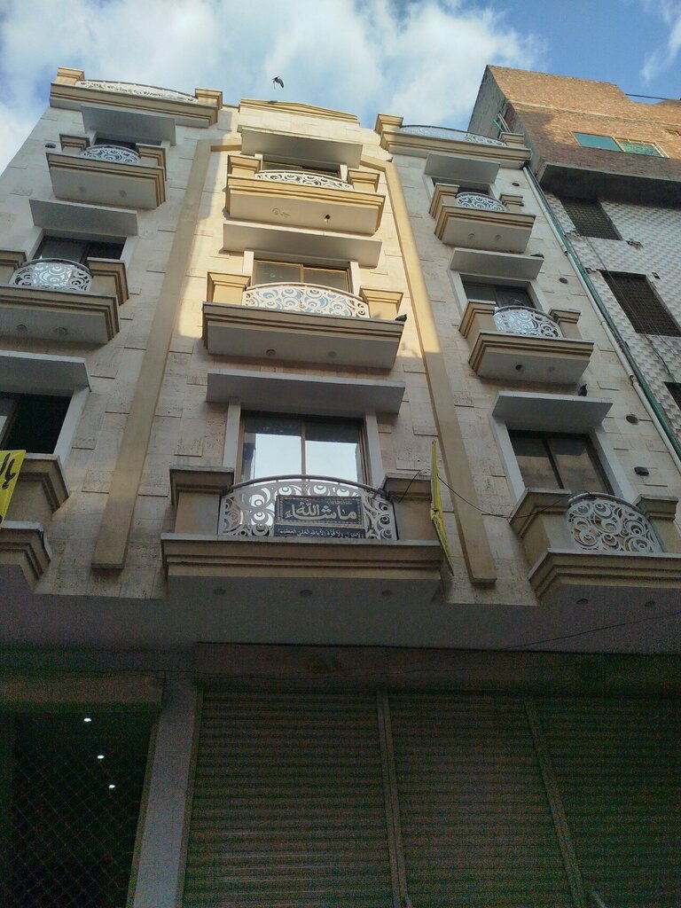 Shopping mall Baig Plaza, Lahore, photo