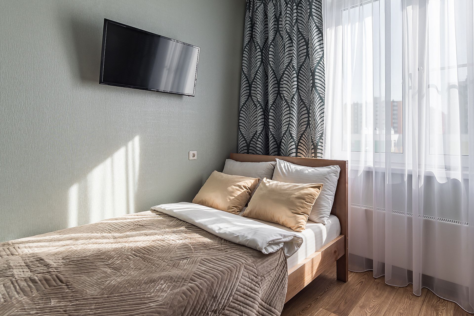 Фото Стрелка на улице Бурнаковская 87