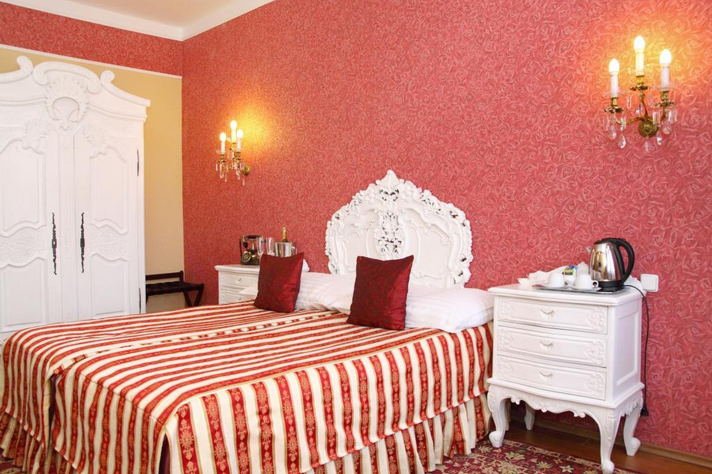 Фото King Charles Boutique Residence