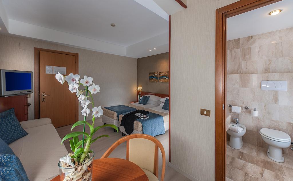 Фото Quality Hotel Rouge et Noir Roma