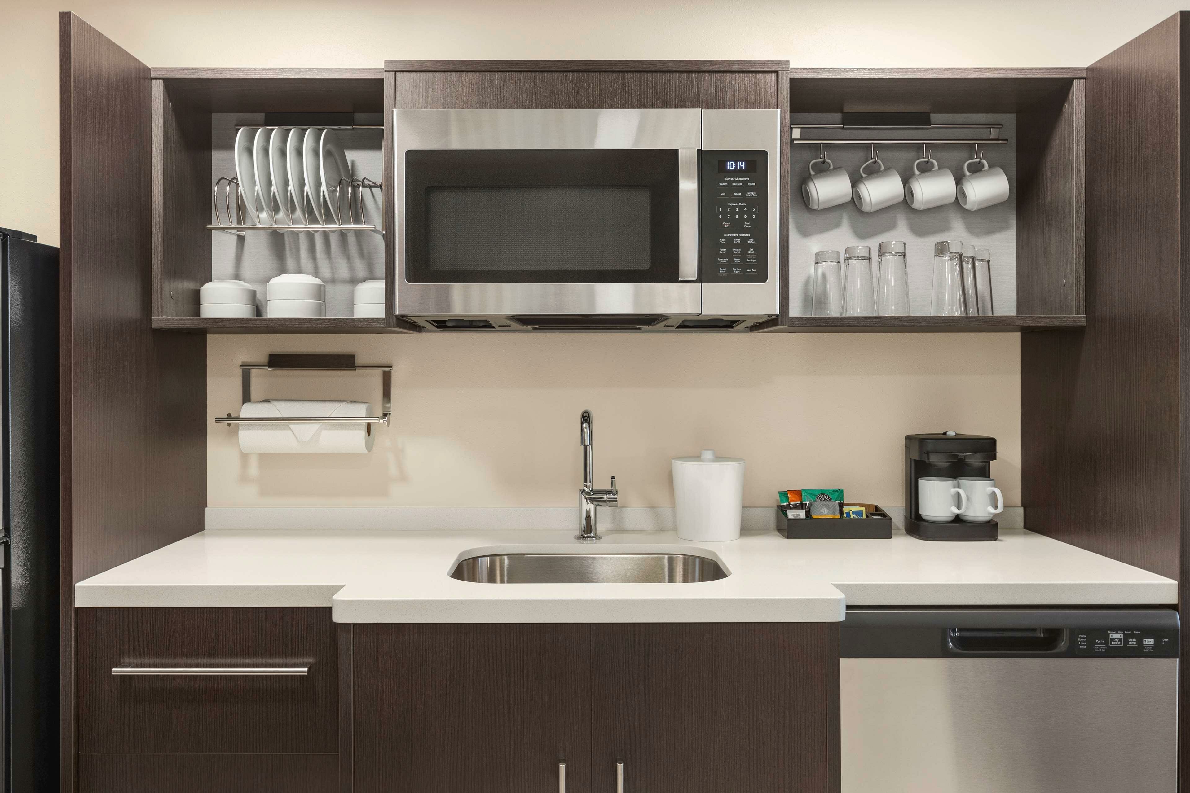 Фото Home2 Suites by Hilton Cheyenne